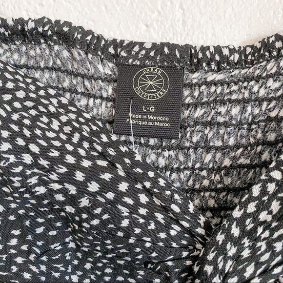 Urban Outfitters Twist Front Puff Sleeve Blouse Size Large - Picture 8 of 12